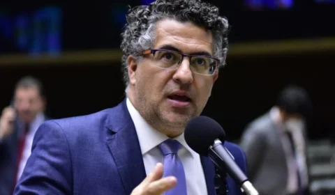 Presidente da comissão do fim da escala 6×1 rejeita compensações a empresários