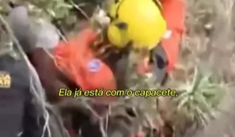 Mulher é resgatada após ser jogada em penhasco pelo ex-marido em MG; veja vídeo