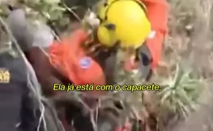 Mulher é resgatada após ser jogada em penhasco pelo ex-marido em MG; veja vídeo