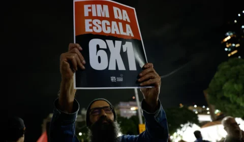 Comissão da Câmara debate fim da escala 6×1 com Durigan e Boulos nesta semana