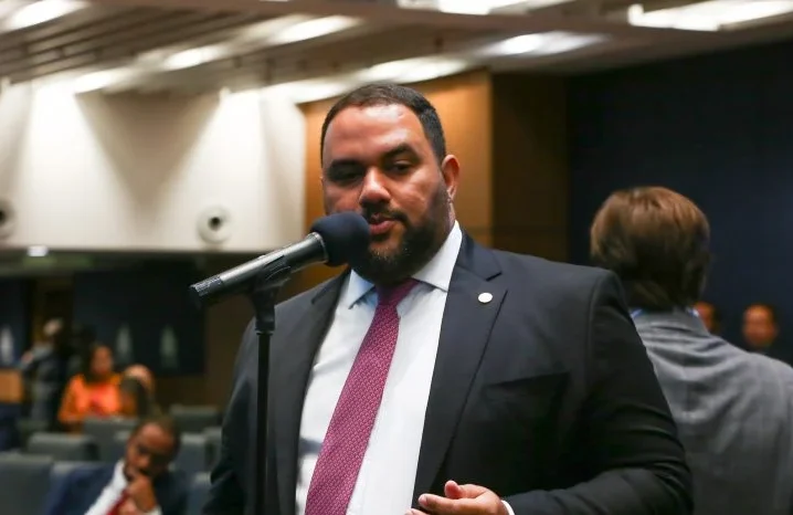 Deputado Thiago Rangel foi preso em operação da PF que apura fraudes em licitações na Educação – Foto: Alex Ramos/Alerj