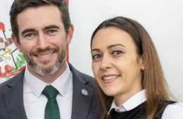 Governo de SC contraria lei ao empregar esposa de procurador-geral em cargo de R$ 15 mil