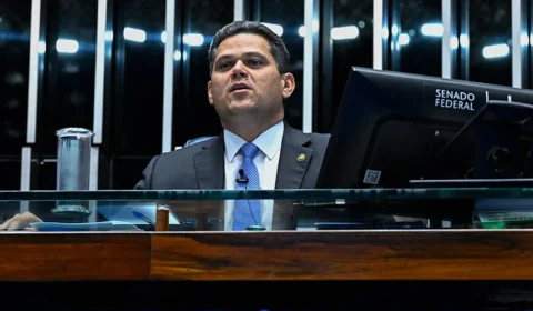 Sensacionalista: Criminosos do PCC planejam golpe de Estado para ter pena reduzida pelo Congresso