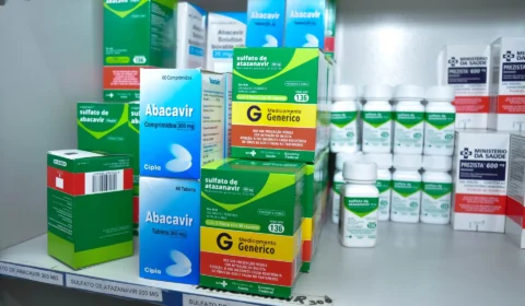 Governo vai ampliar número de remédios com desconto obrigatório para o SUS