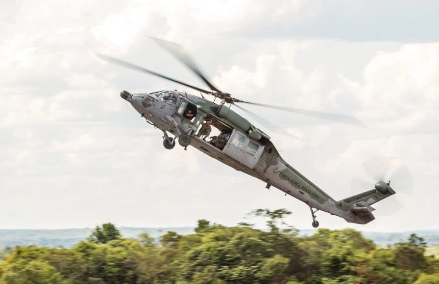 Governo do RJ susta compra de helicóptero avaliado em R$ 70 mi por desconfiar que era usado