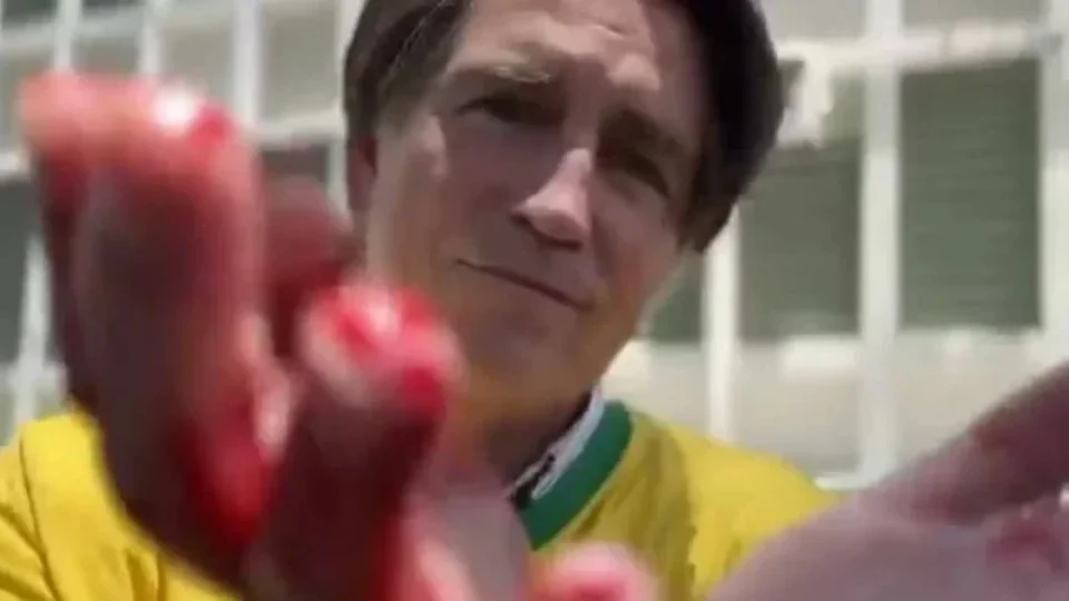 Deputado pede à PGR interdição de filme sobre Bolsonaro por propaganda eleitoral