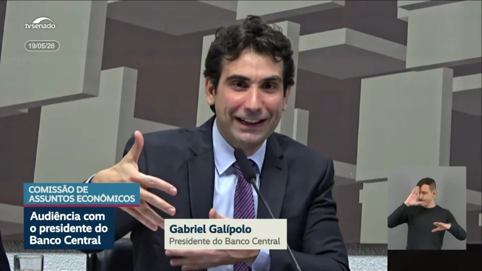 Galípolo diz que Pix não concorre com cartões e afirma que sistema ampliou acesso ao crédito