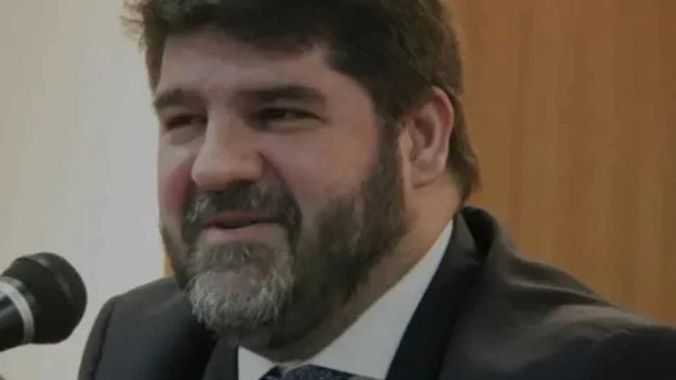 Diretor indicado por Bacellar é exonerado da Cedae; Contratos são investigados