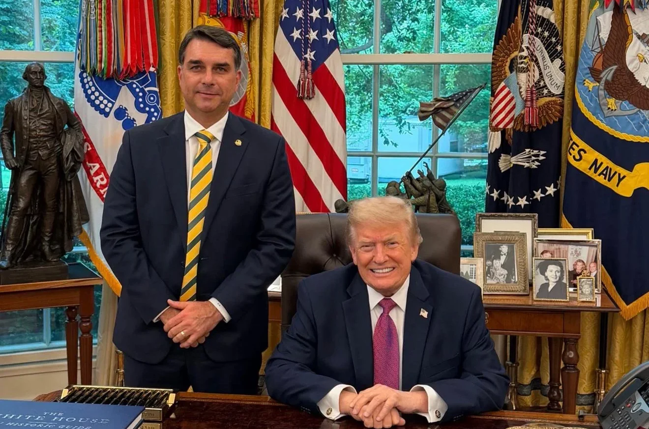 Flávio Bolsonaro em agenda com Donald Trump