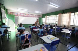 Senado aprova aumento de piso salarial dos professores; reajuste vale para temporários