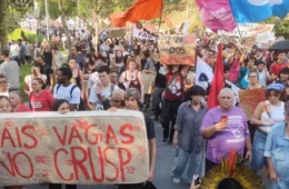 Estudantes da USP, Unicamp e Unesp ampliam greve por permanência estudantil