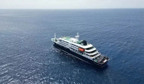 Operadora de turismo confirma situação médica grave em cruzeiro