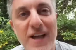 Criticado por atacar Bolsa Família, Luciano Huck diz que fala estava ‘fora de contexto’