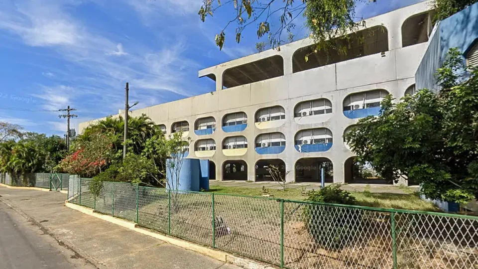 Artefato explode em escola no Rio de Janeiro e fere 8 alunos