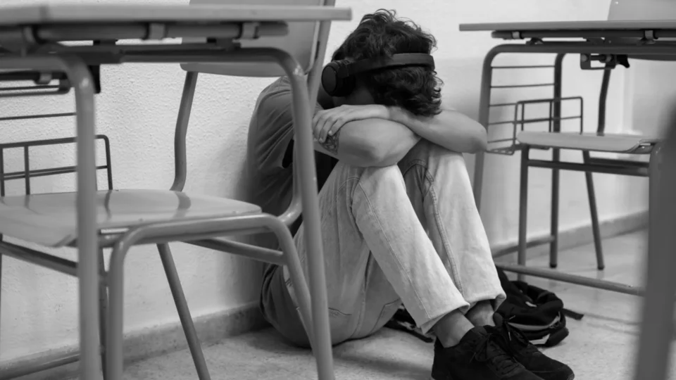 Hospital brasileiro lidera projeto internacional para prevenir depressão infantojuvenil