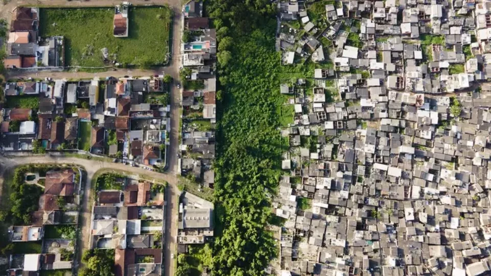 Desigualdade econômica: por que o Brasil continua desigual mesmo crescendo?
