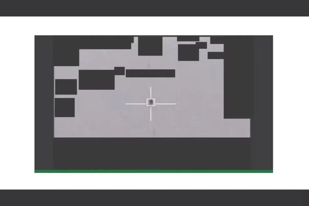 Imagens obtidas por um sensor infravermelho a bordo de uma plataforma militar dos Estados Unidos operando na área de responsabilidade do Comando Norte dos EUA em 2023. Um usuário enviou este vídeo para uma rede sigilosa em fevereiro de 2023. — Foto: Departamento de Guerra dos EUA