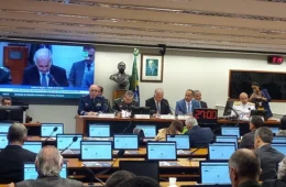 Comissão na Câmara vira foco de embate entre deputados e militares