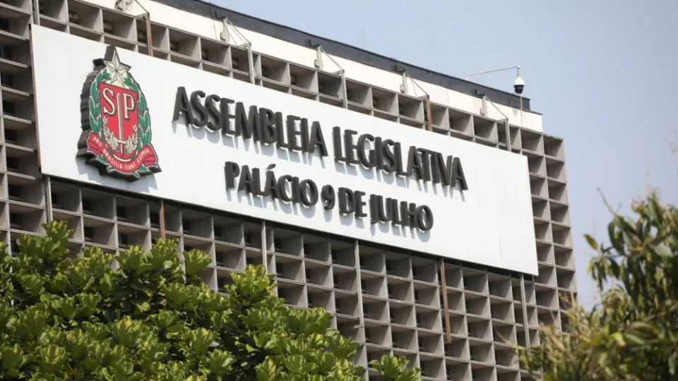 Deputados de SP indicaram R$ 700 mil a entidades ligadas a produtora de ‘Dark Horse’