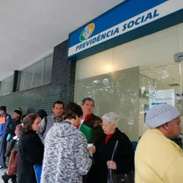 Maioria dos brasileiros quer se aposentar antes dos 60, mas 3 em cada 10 acreditam que não conseguirão