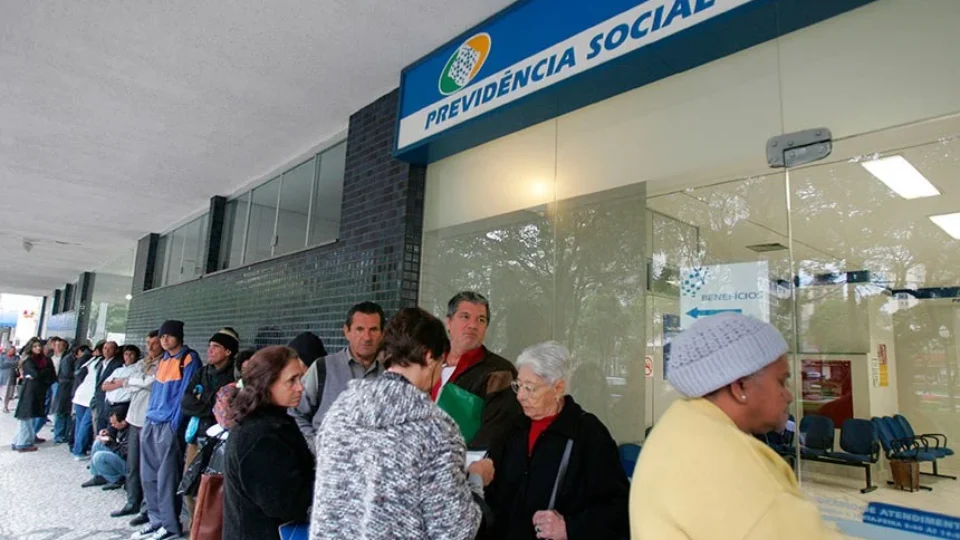 Maioria dos brasileiros quer se aposentar antes dos 60, mas 3 em cada 10 acreditam que não conseguirão