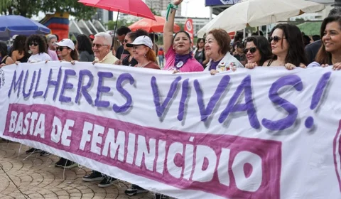 Brasil bate novo recorde de feminicídios no 1º trimestre, com média de quatro vítimas por dia