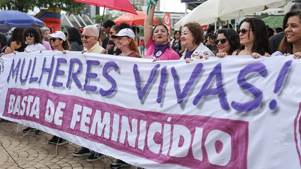 Brasil bate novo recorde de feminicídios no 1º trimestre, com média de quatro vítimas por dia