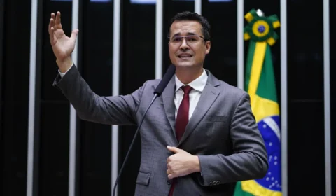 Por 4 votos a 3, TRE-PR aprova registro de candidatura de Deltan Dallagnol ao Senado