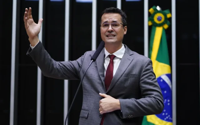 TSE suspende candidatura de Deltan Dallagnol ao Senado pelo Paraná