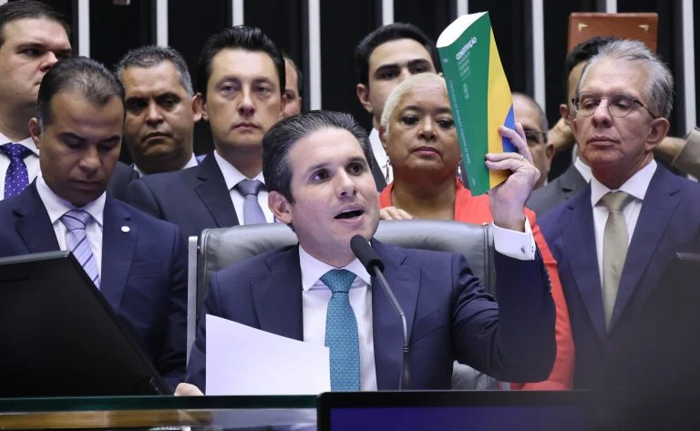 Lula deve faltar à celebração dos 200 anos da Câmara em meio a tensão com o Congresso