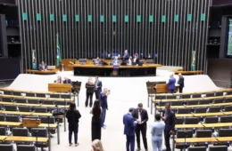 Câmara aprova PEC que amplia imunidade tributária de igrejas