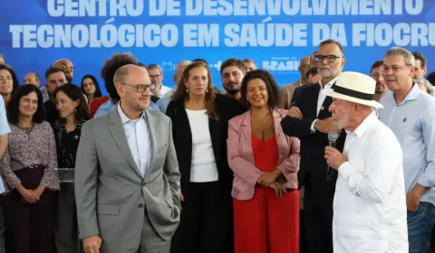 Lula pede que governador interino trabalhe para ‘prender ladrões que governaram’ o RJ