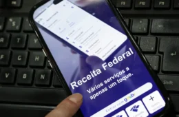 Receita paga nesta sexta maior lote de restituição do IR da história