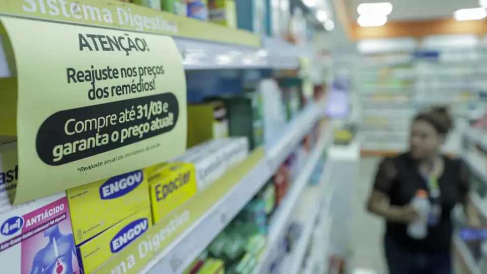 Governo revisa regras para definir preço de novos medicamentos no Brasil