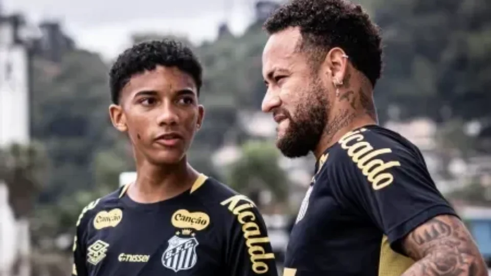 Robinho se revolta com Neymar e quer levar caso com seu filho até o fim, diz jornal