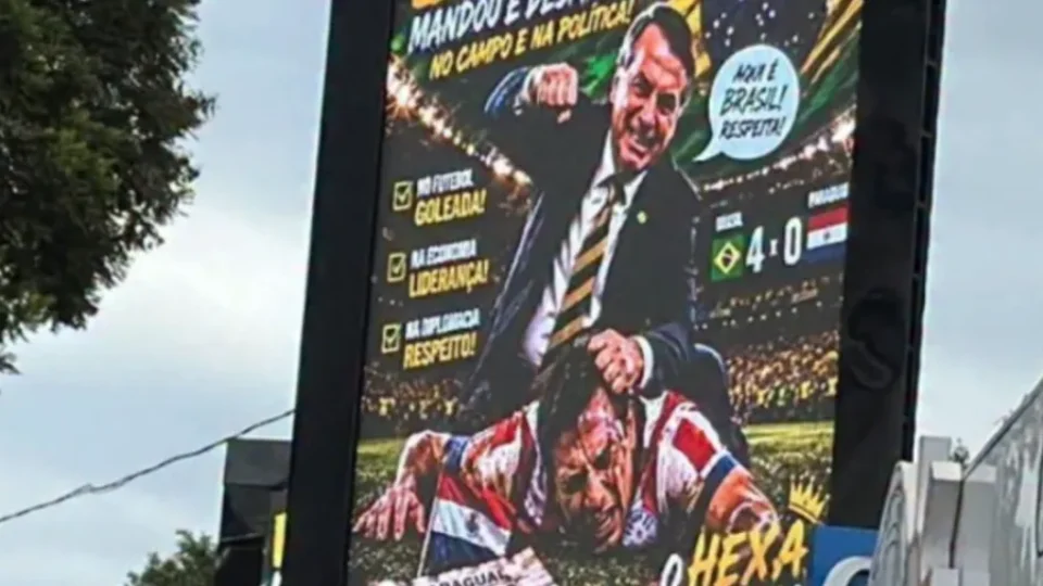 Paraguai manda retirar painéis após montagem com Bolsonaro causar confusão