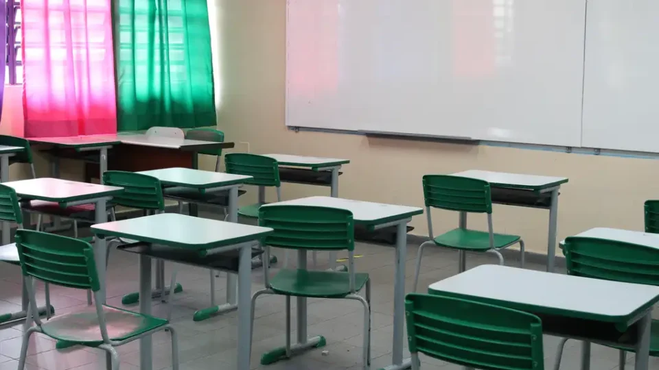 Dores menstruais tiram das aulas 4 em cada 10 alunas no país