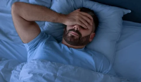 Simples hábito pode ser segredo para dormir melhor; saiba qual