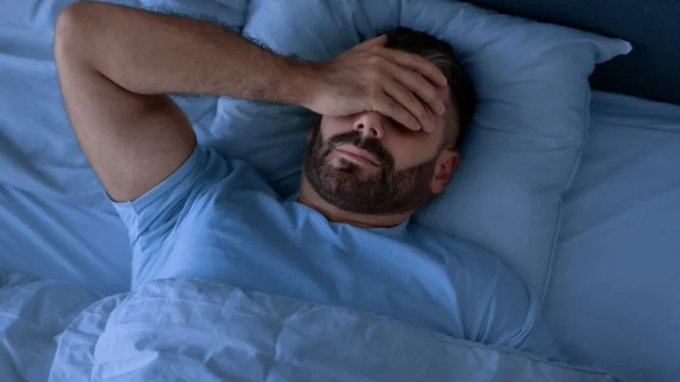 Simples hábito pode ser segredo para dormir melhor; saiba qual