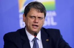 MP aponta doadores mortos e suspeita de laranjas na última campanha de Tarcísio em SP