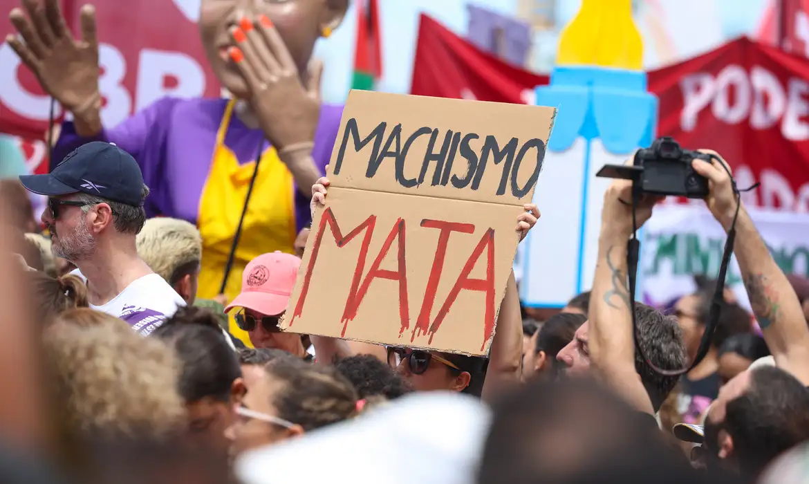 Ao menos 1 em cada 10 mulheres no Brasil é vítima de violência de parceiro, aponta estudo