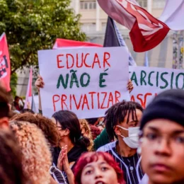 ‘Luta é contra projeto maior de precarização no estado de SP’, diz estudante da USP