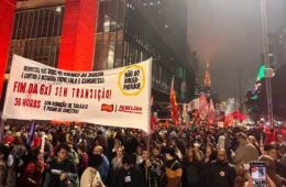 Ato na Avenida Paulista pede fim da escala 6×1