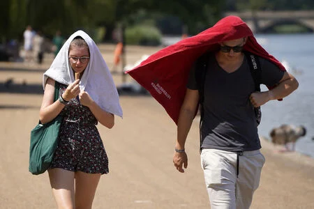 Reino Unido e Suíça têm novos recordes de calor, e Holanda emite alerta pela 1ª vez