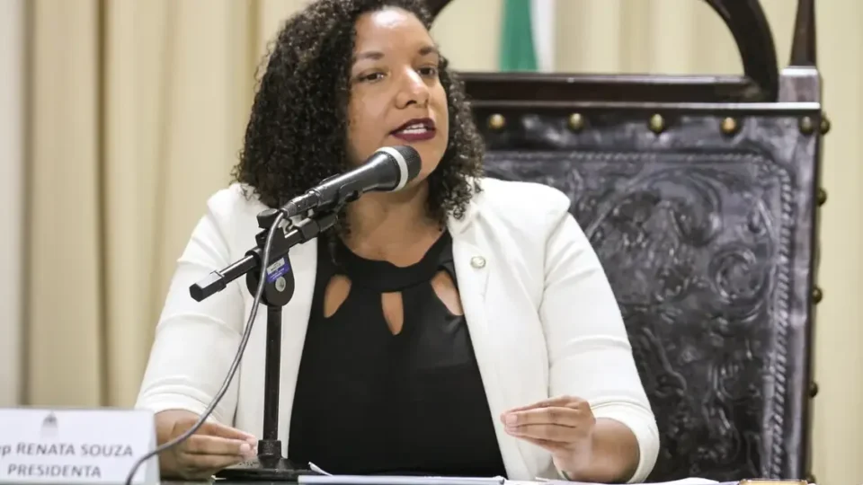 Deputada: ataque a PSOL na Alerj é vingança por denúncias contra gestão Cláudio Castro