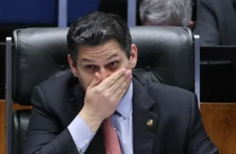 Davi Alcolumbre fará reunião para debater tramitação da PEC da escala 6×1 no Senado