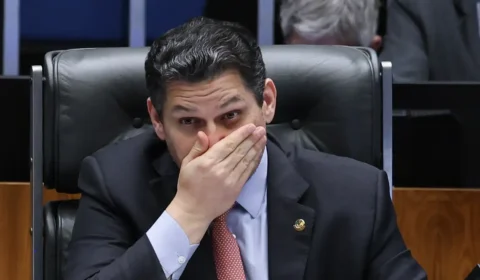 Davi Alcolumbre fará reunião para debater tramitação da PEC da escala 6×1 no Senado