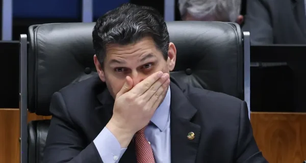 Câmara pauta PL do governo sobre 6×1 e transfere pressão para o Senado