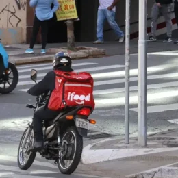 Governo amplia crédito para motociclistas de aplicativos