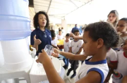 Prefeituras driblam Constituição e deixam de aplicar R$ 704,6 mi do Fundeb em educação